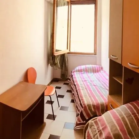 Apartman Holiday House 2 *